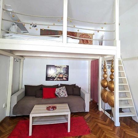 Gallery Flat In Party District Budapest Exterior foto