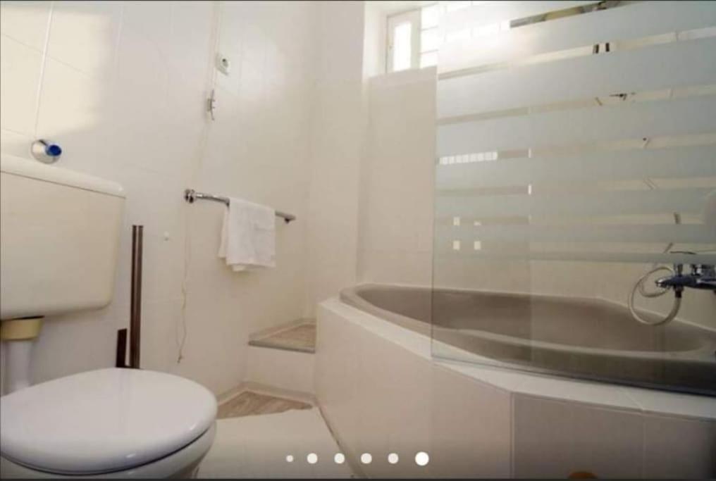 Gallery Flat In Party District Budapest Exterior foto