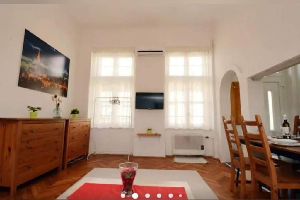 Gallery Flat In Party District Budapest Exterior foto